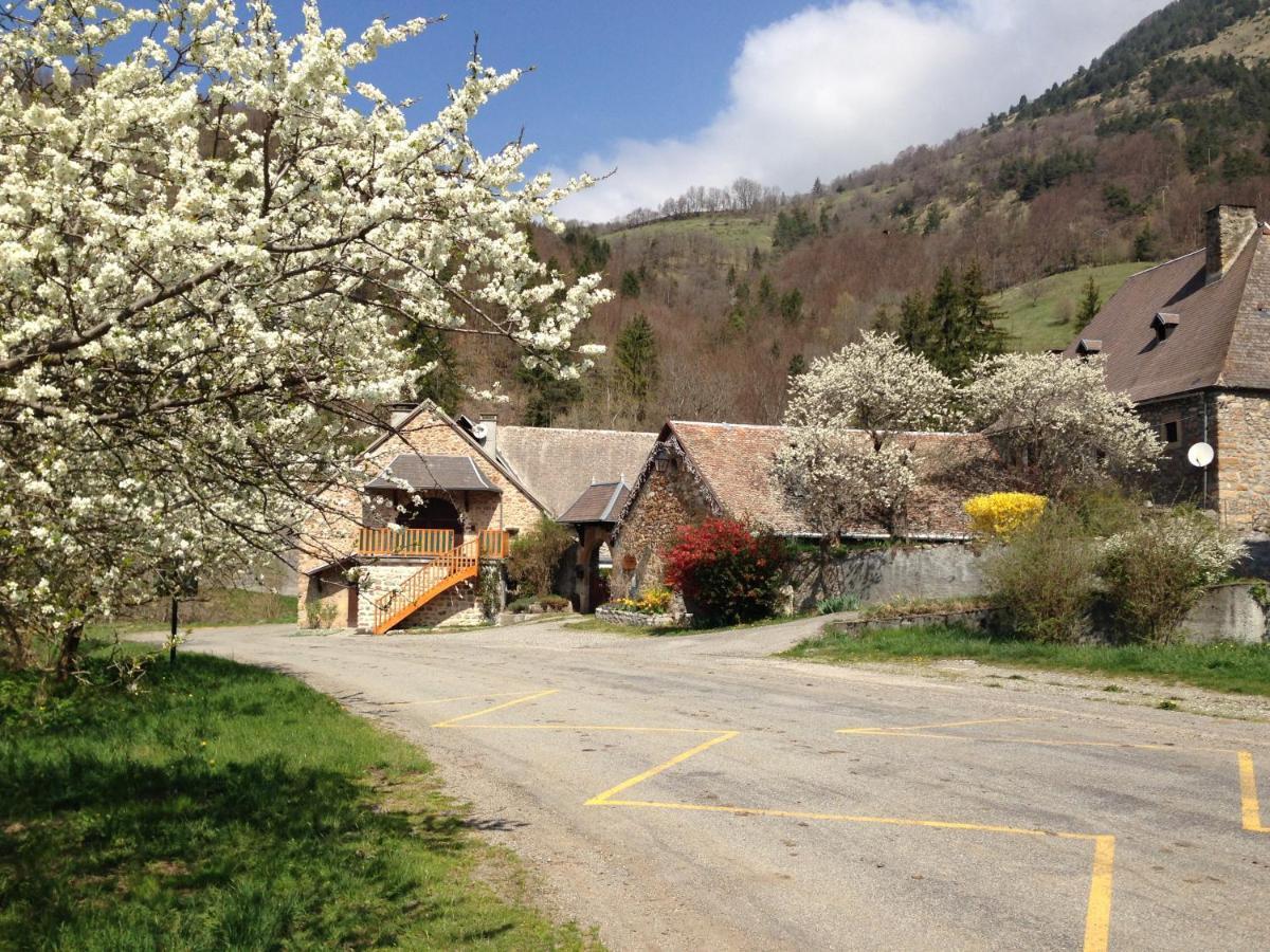 Au Fil Des Saisons Bed & Breakfast Les Cotes de Corps Exterior photo